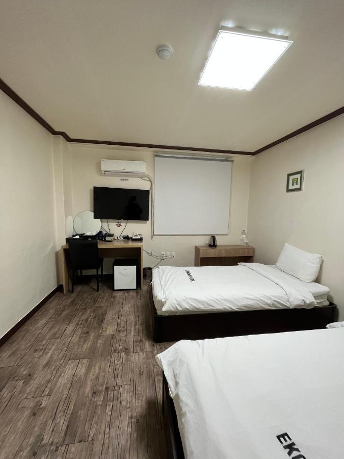 Ekonomy Hotel Mokpo Exterior foto